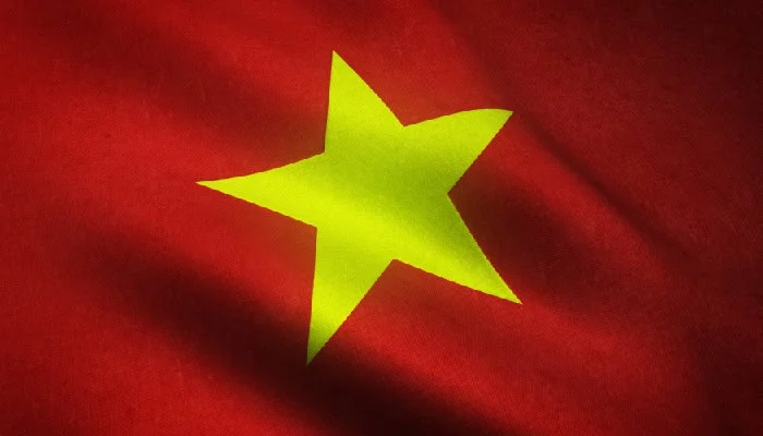 Hình ảnh cờ đỏ sao vàng Việt Nam tung bay với chất liệu vải rõ nét - ảnh cờ đỏ sao vàng