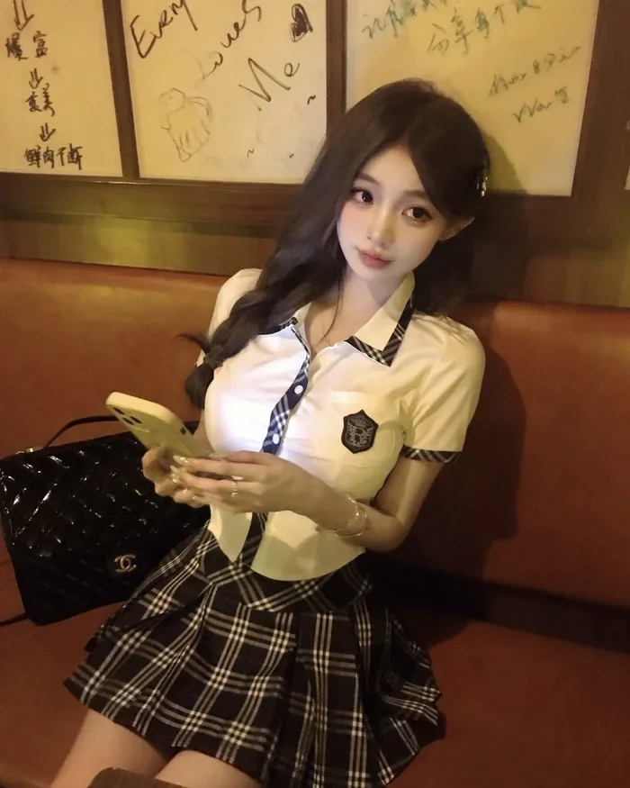 bú vú gái (19)