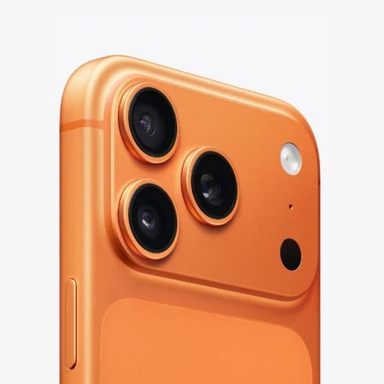 Cận cảnh cụm camera iPhone 17 Pro Max màu cam