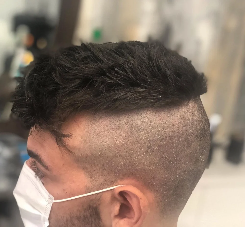 Kiểu tóc undercut quiff hiện đại phù hợp nhiều khuôn mặt