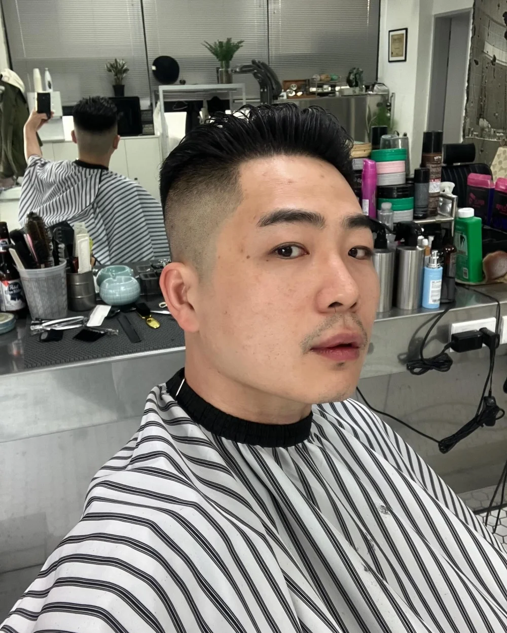 Tóc nam Undercut ngắn gọn gàng cho mùa hè năng động