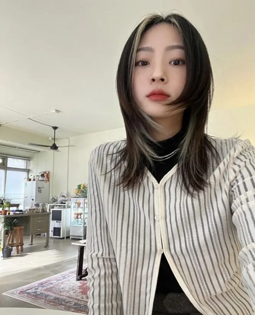 Nhuộm light cho tóc đen có cần tẩy tóc không?