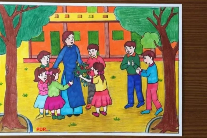 Học sinh quây quần bên cô giáo trong sân trường rợp nắng. (Nguồn Internet)