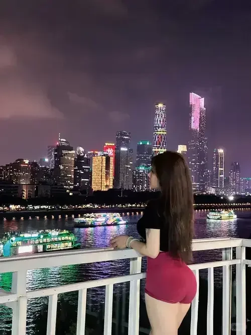 Bộ sưu tập gái xinh khoe mông — ảnh 12