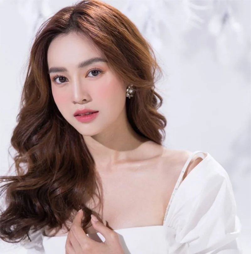 Top 11+ kiểu tóc uốn nữ đẹp không thể bỏ qua mới nhất 2023